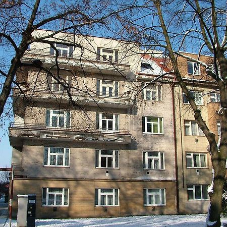 Penzion Rafael Poděbrady Εξωτερικό φωτογραφία